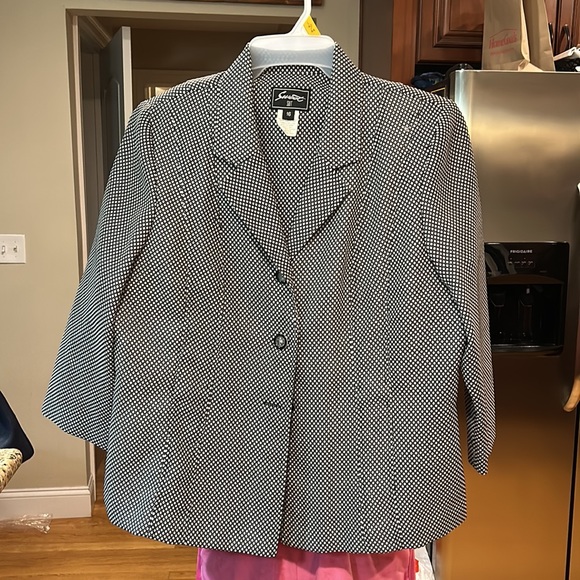 Sweet Suit Black and White suit jacket size 16 skirt 14 GUC - Picture 2 of 7